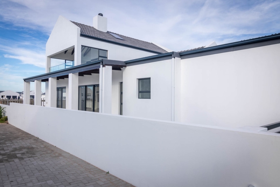 4 Bedroom Property for Sale in Laaiplek Western Cape